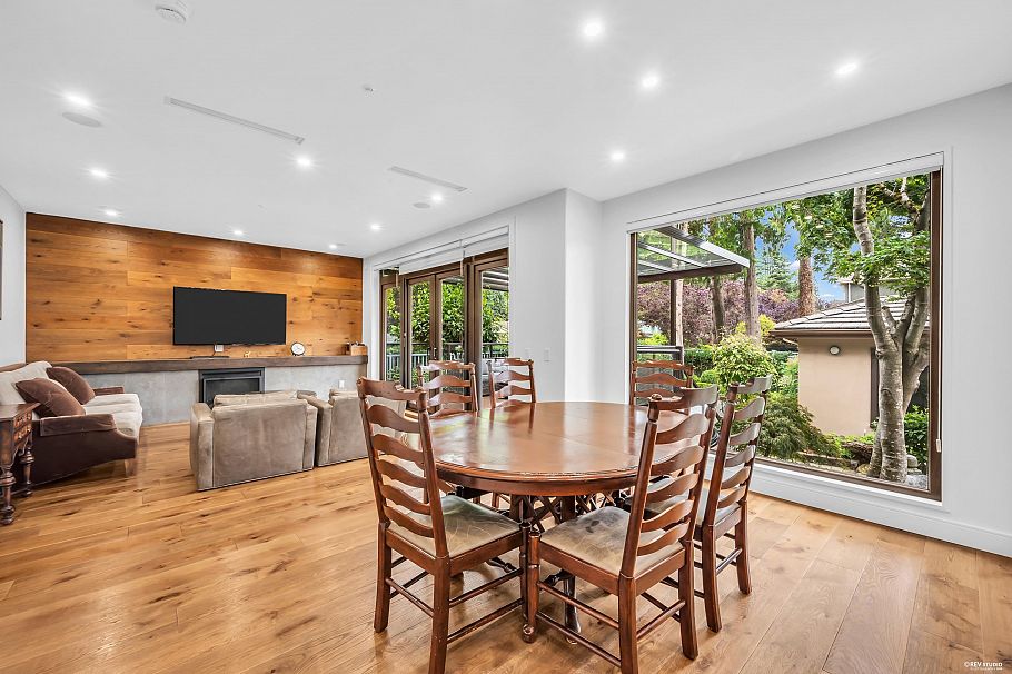 1112 W 38th Avenue Vancouver, BC - 15
