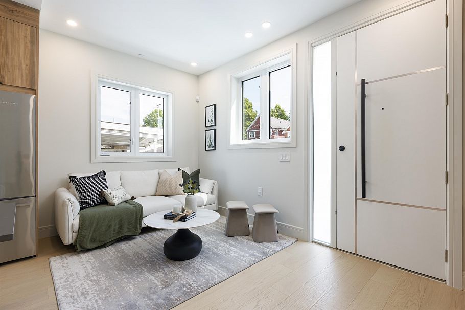 2068 E 1st Avenue Vancouver, BC - 6