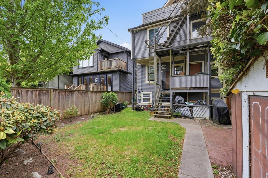 21 E 22nd Avenue Vancouver, BC - 6