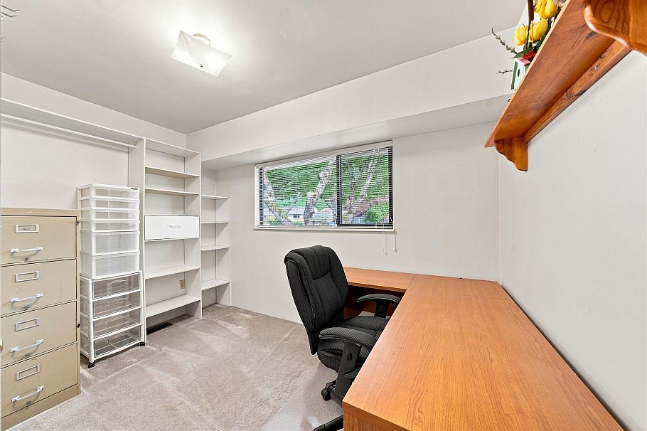 2161 Floralynn Crescent North Vancouver, BC - 21