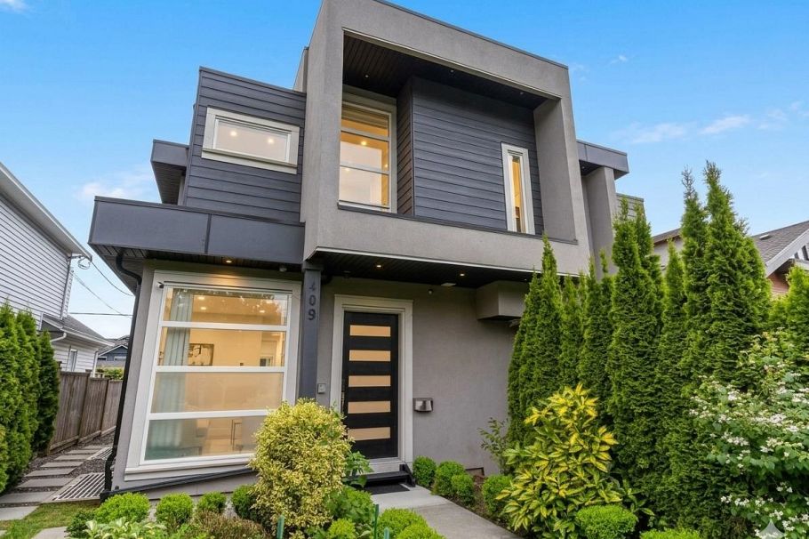 409 W Keith Road North Vancouver, BC - 16