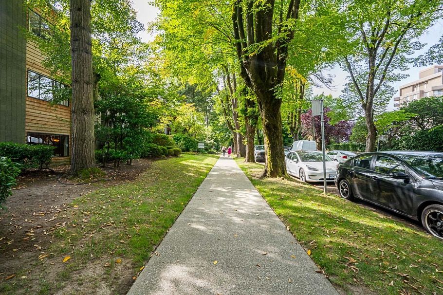 902 1616 W 13 Avenue Vancouver, BC - 35
