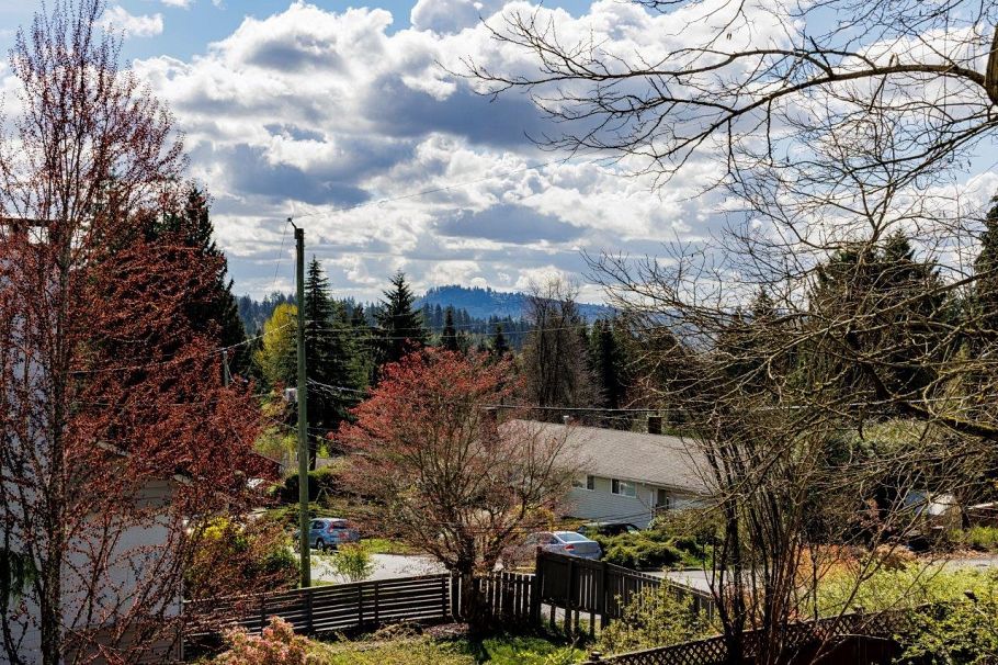 2094 Viewlynn Drive North Vancouver, BC - 4