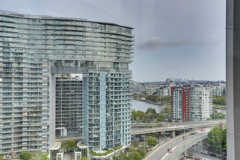 2008 1009 Expo Boulevard Vancouver, BC - 20