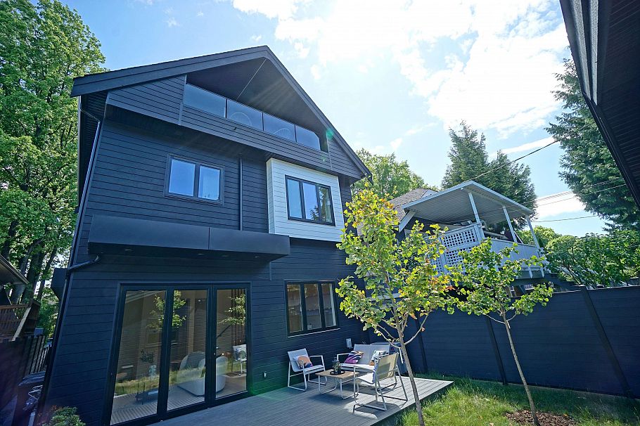 2 3315 W 10th Street Vancouver, BC - 1