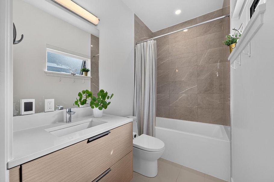 25 3490 Mt Seymour Parkway Vancouver, BC - 18