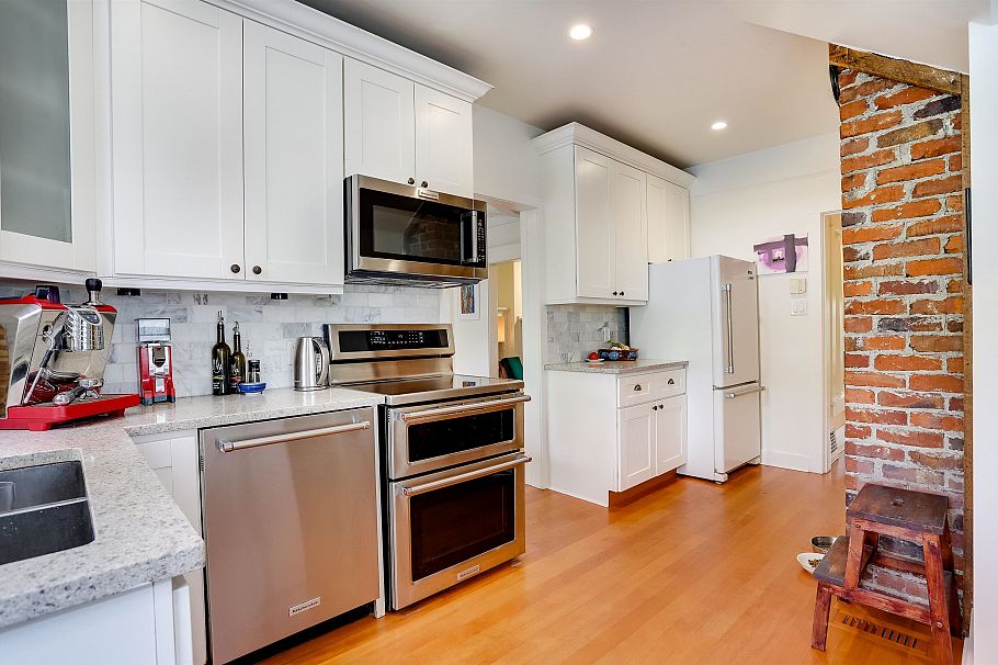 2227 E 7th Avenue Vancouver, BC - 12
