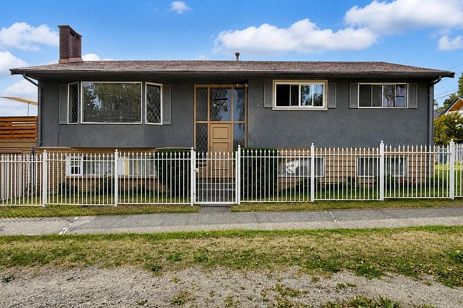 6175 Quebec Street Vancouver, BC - 1