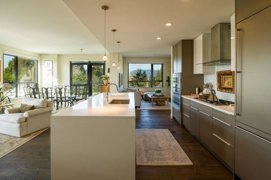 302 4427 Cambie Street Vancouver, BC - 24