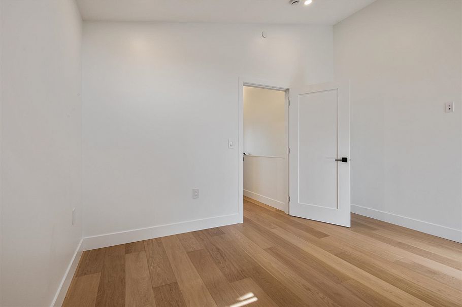 2 1166 E 26th Avenue Vancouver, BC - 24