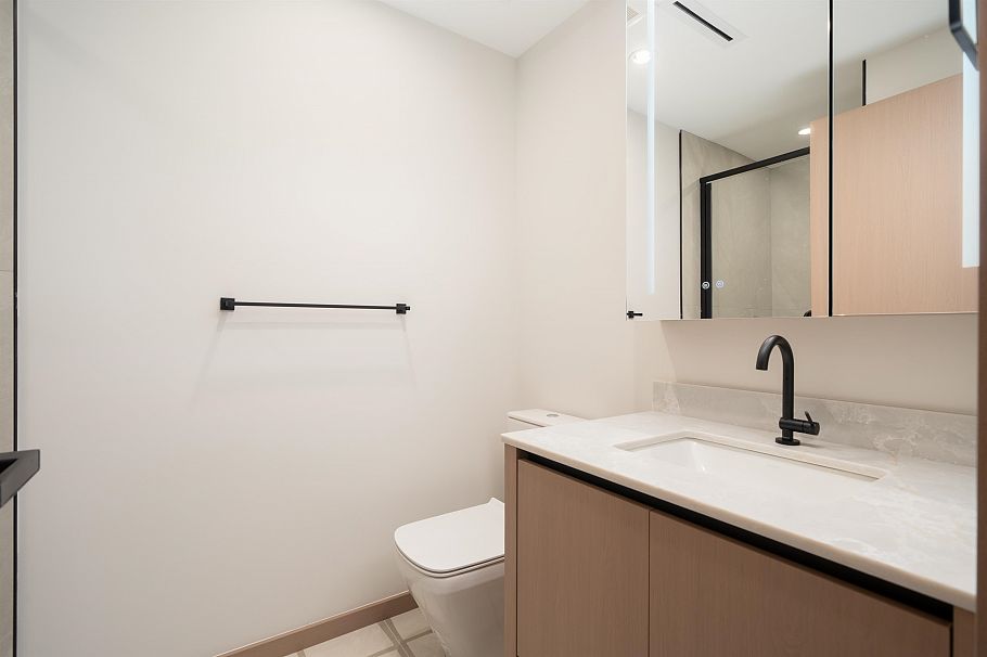 1 1448 E 30th Avenue Vancouver, BC - 18