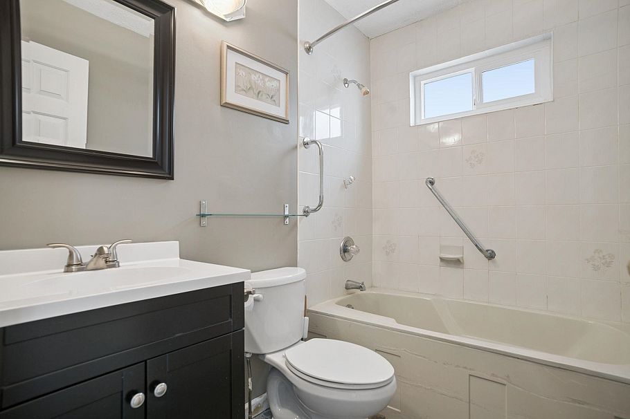 785 E 50th Avenue Vancouver, BC - 11