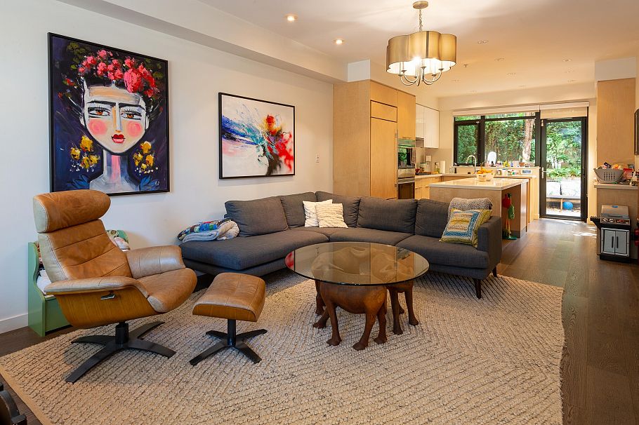 1088 W 7th Avenue Vancouver, BC - 3