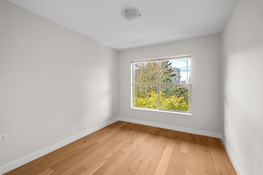 307 1468 St. Andrews Avenue North Vancouver, BC - 14