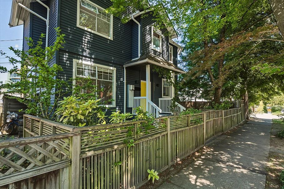 1239 E 22nd Avenue Vancouver, BC - 28