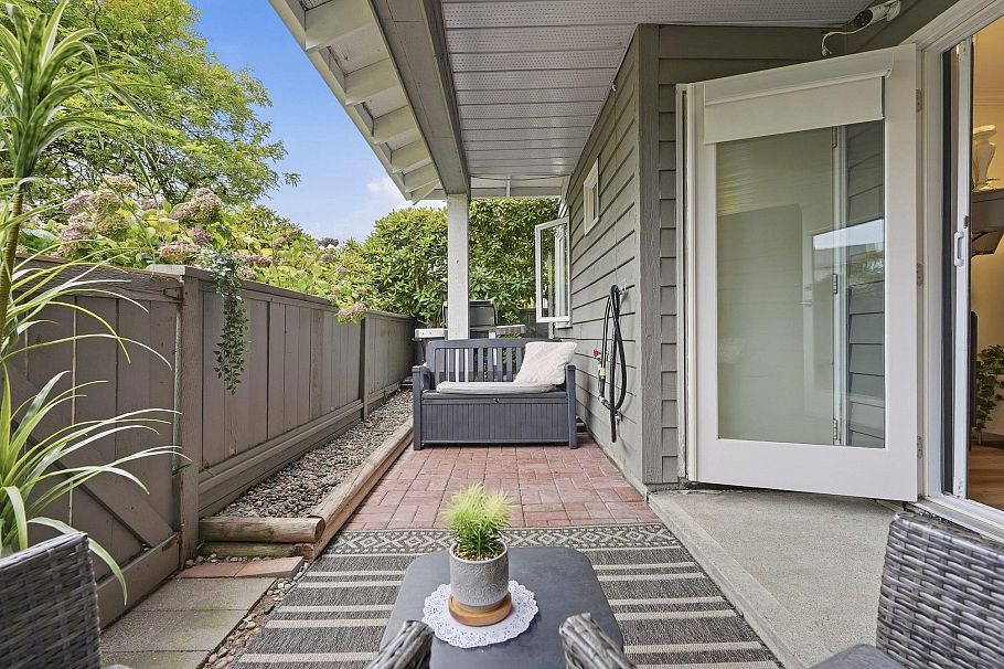 102 1538 Bowser Avenue North Vancouver, BC - 35