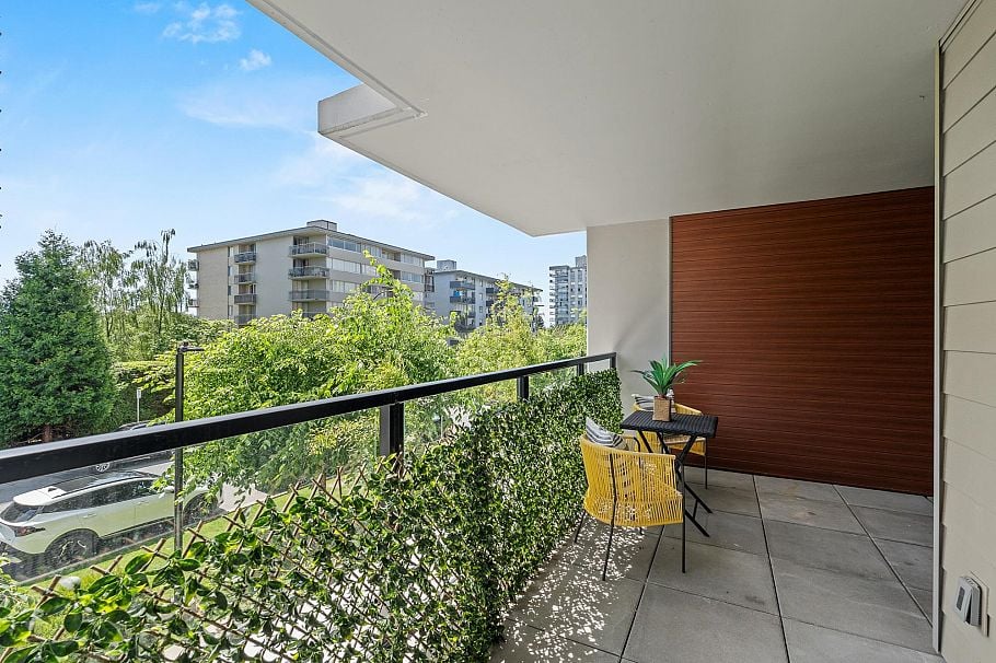 TH3 108 E 8th Street North Vancouver, BC - 24