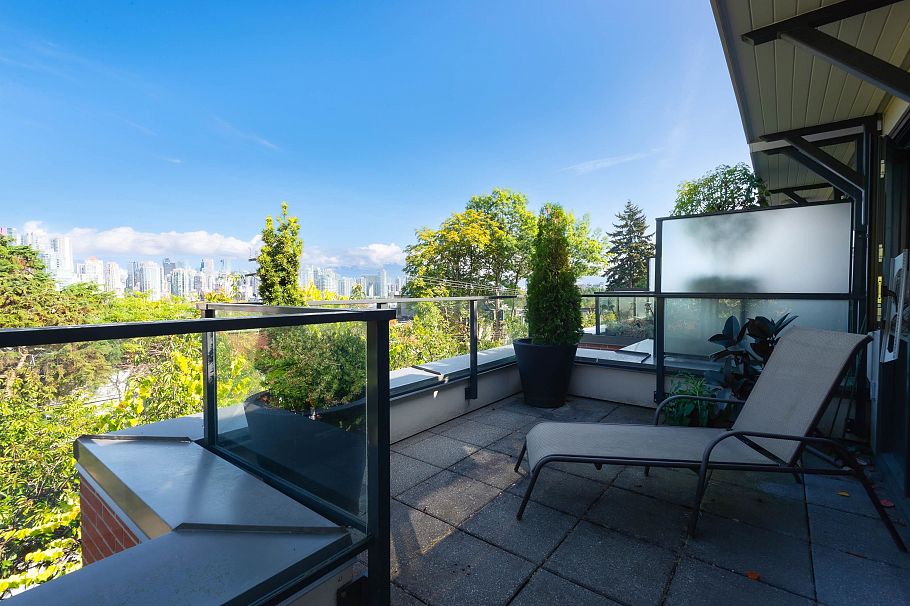 1088 W 7th Avenue Vancouver, BC - 26