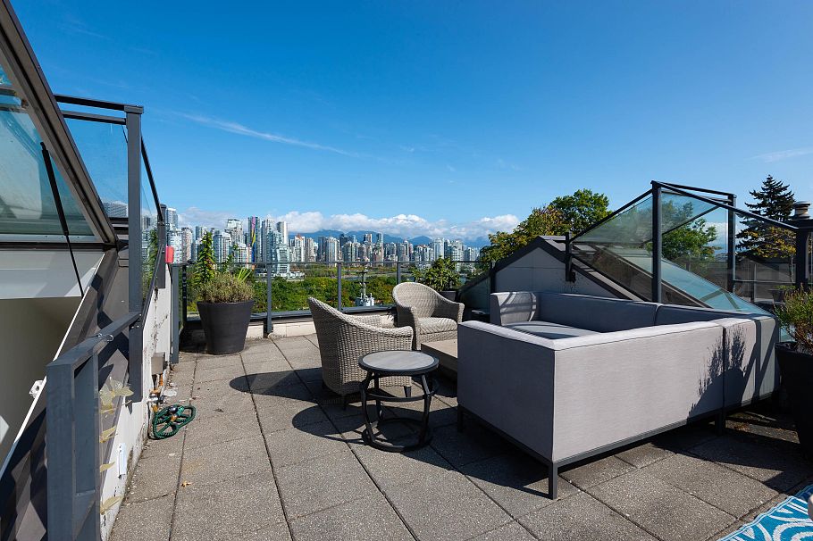 1088 W 7th Avenue Vancouver, BC - 28