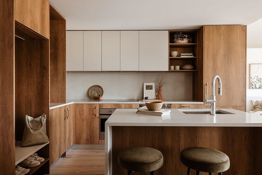301 133 W 49th Avenue Vancouver, BC - 1