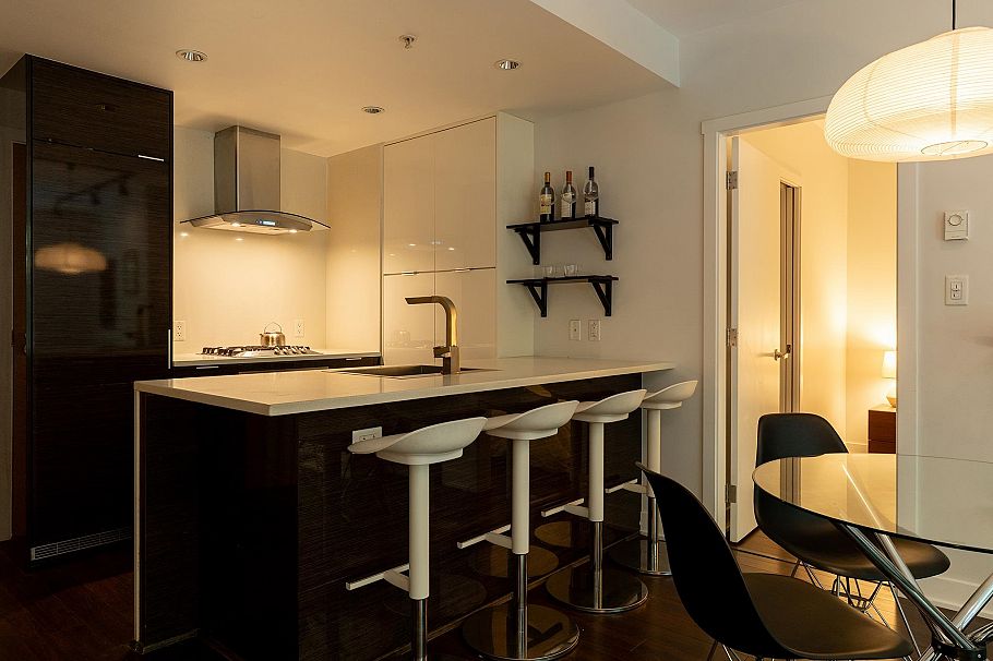 2 1777 W 7th Avenue Vancouver, BC - 7