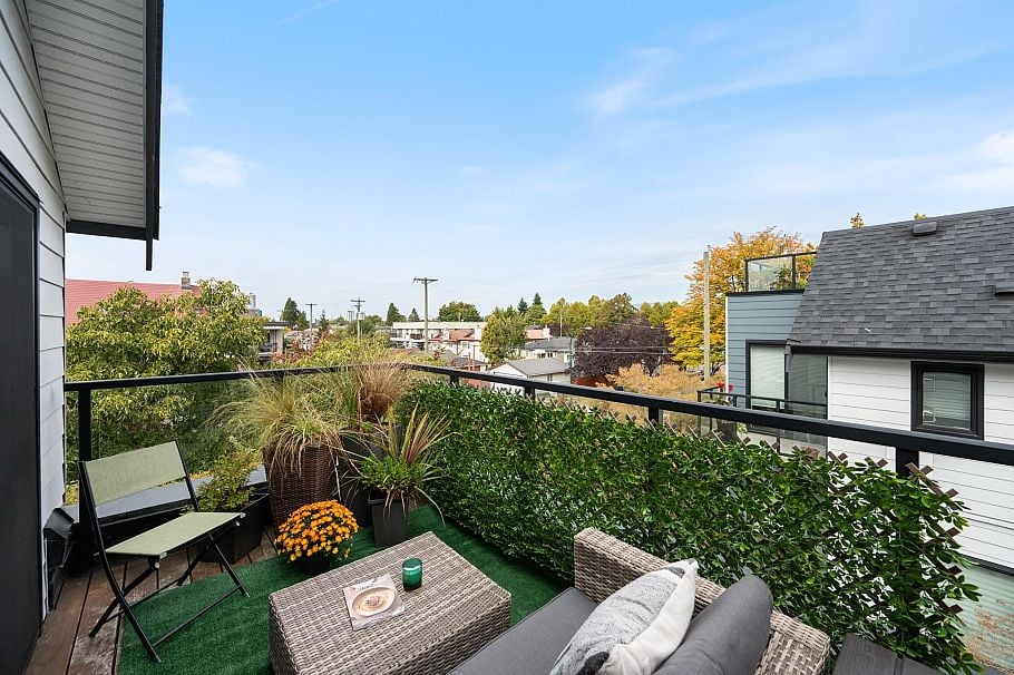 501 E 44th Avenue Vancouver, BC - 27