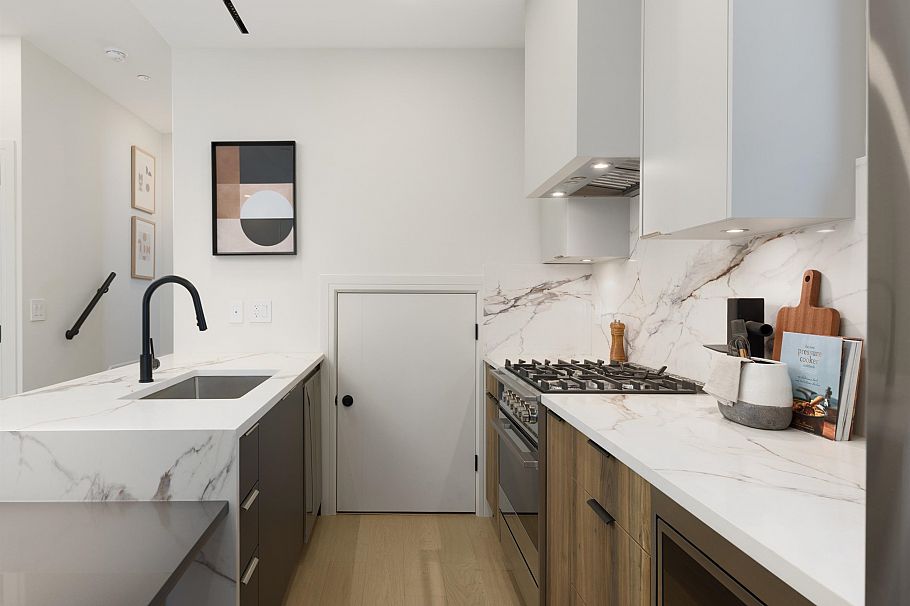 2068 E 1st Avenue Vancouver, BC - 9