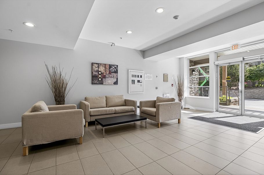202 3294 Mt Seymour Parkway North Vancouver, BC - 27