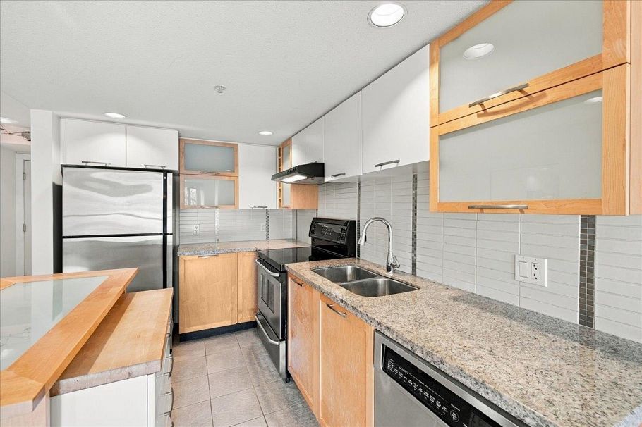 403 2137 W 10th Avenue Vancouver, BC - 13