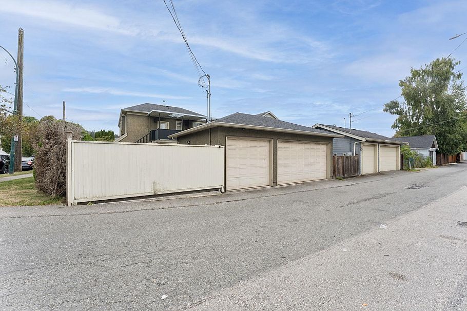 4898 Quebec Street Vancouver, BC - 27