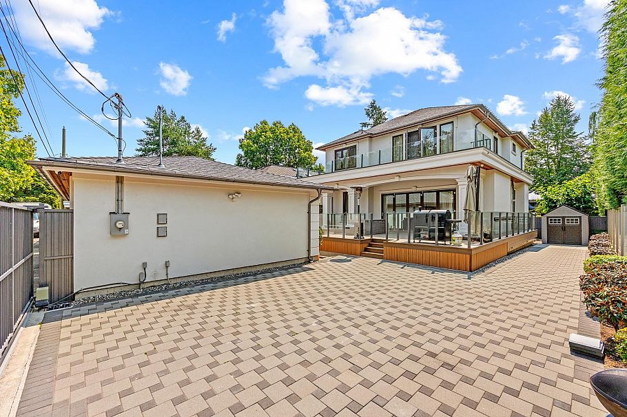 2867 W 44th Avenue Vancouver, BC - 33