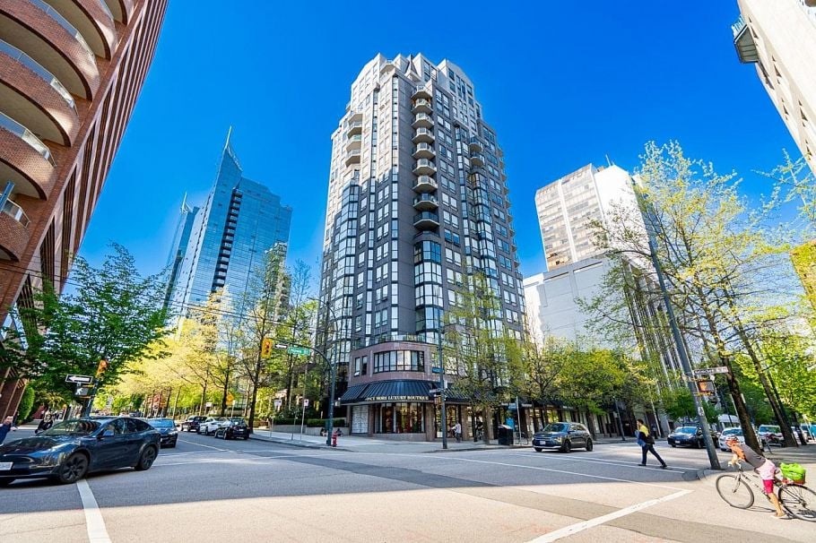 403 811 Helmcken Street Vancouver, BC - 34