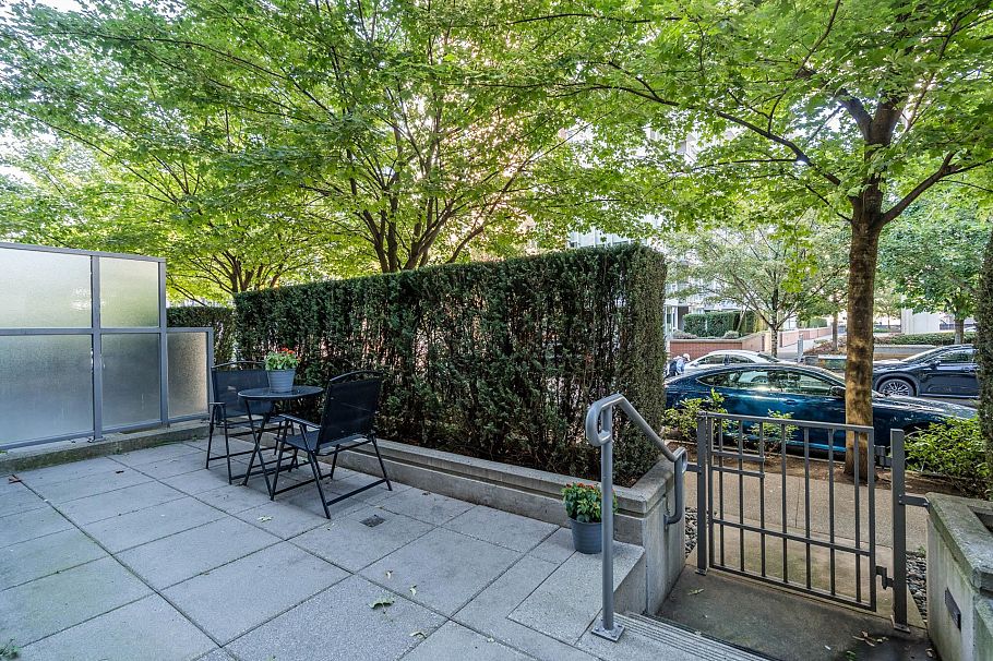 107 110 Switchmen Street Vancouver, BC - 24