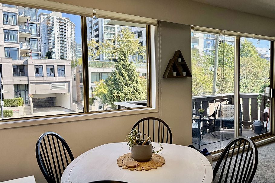 202 1345 Chesterfield Avenue North Vancouver, BC - 10