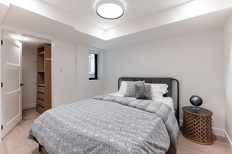 635 E 22nd Avenue Vancouver, BC - 25
