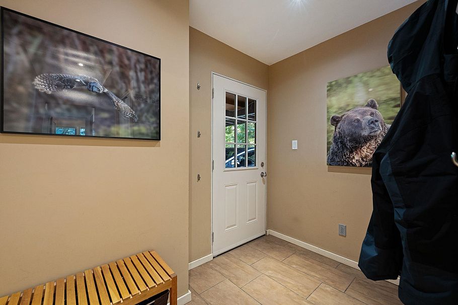 2344 Hyannis Drive North Vancouver, BC - 38