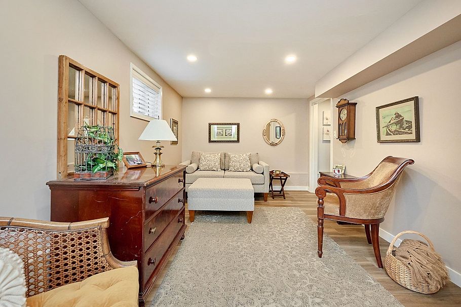 81 E 19th Avenue Vancouver, BC - 15