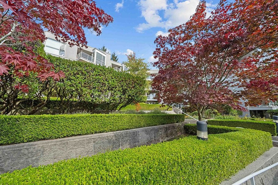 409 8430 Jellicoe Street Vancouver, BC - 28