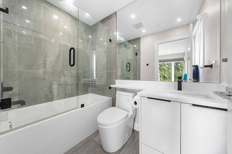 3980 Norwood Avenue North Vancouver, BC - 27