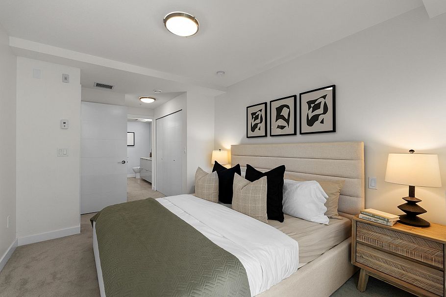 TH3 108 E 8th Street North Vancouver, BC - 15
