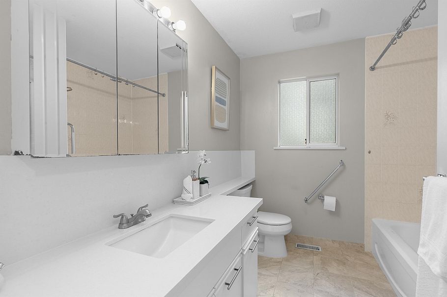 3595 Wellington Crescent North Vancouver, BC - 15