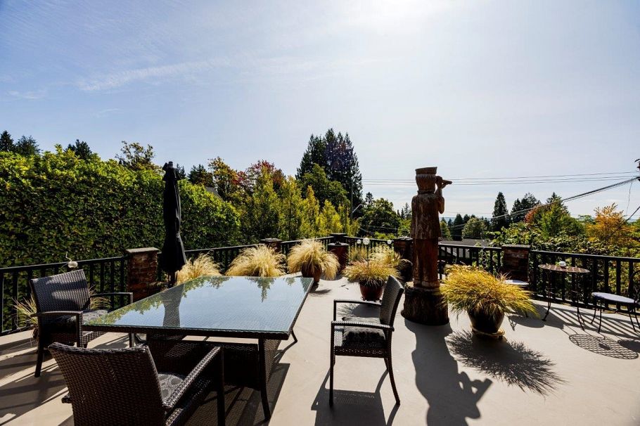 350 E Windsor Road North Vancouver, BC - 16