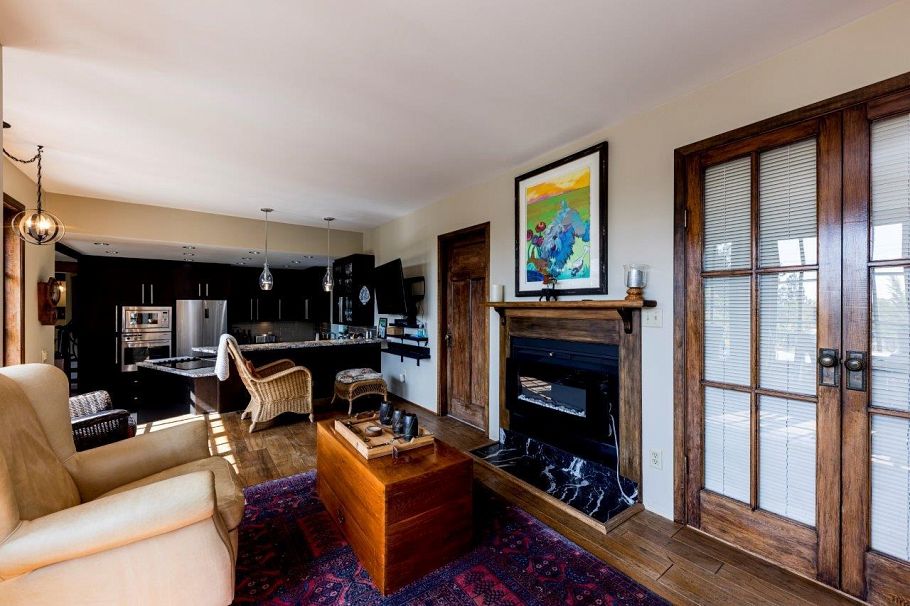 350 E Windsor Road North Vancouver, BC - 7