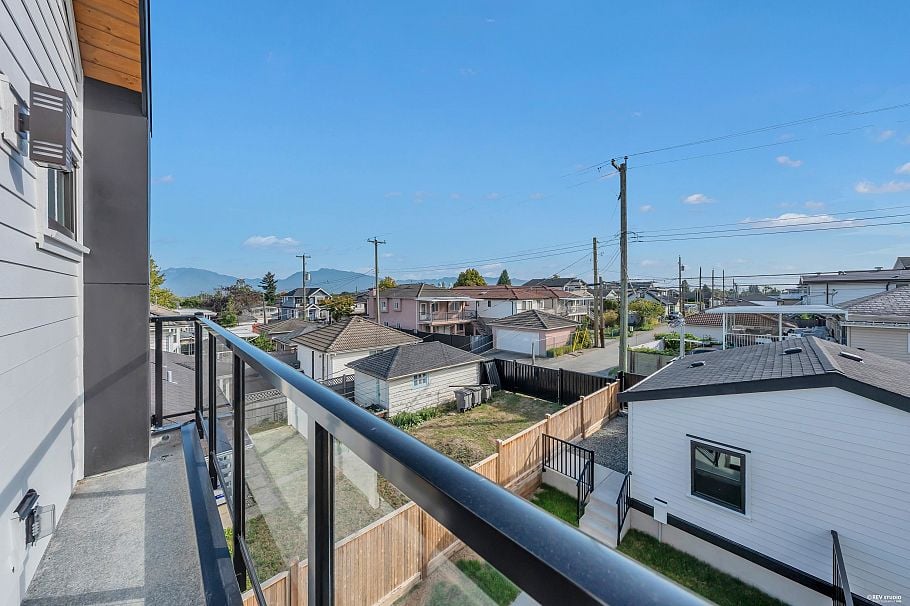 4328 Rupert Street Vancouver, BC - 25