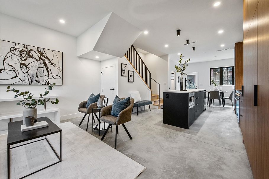 2 1166 E 26th Avenue Vancouver, BC - 5