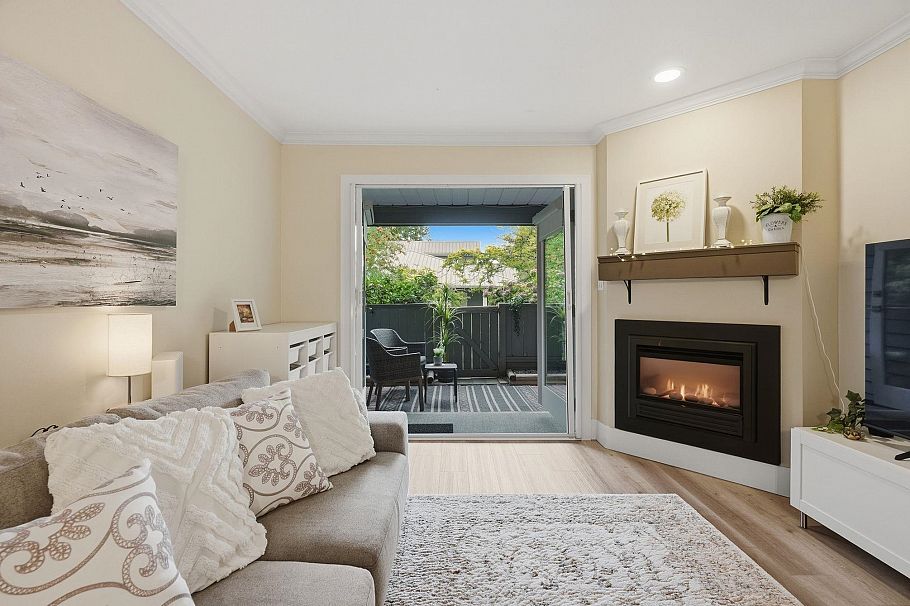 102 1538 Bowser Avenue North Vancouver, BC - 9