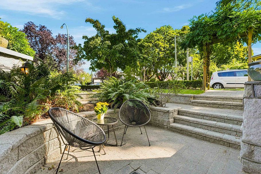 2425 Larch Street Vancouver, BC - 13