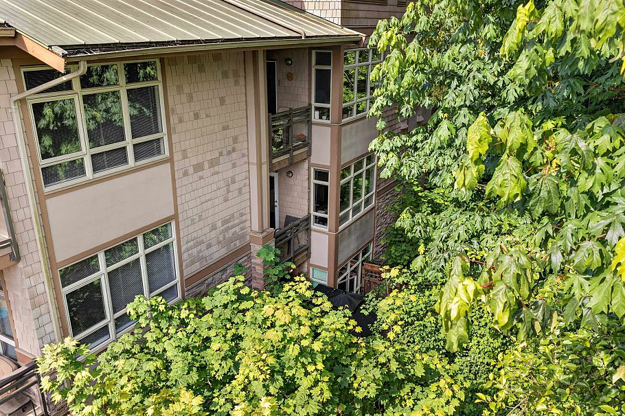 202 3294 Mt Seymour Parkway North Vancouver, BC - 37