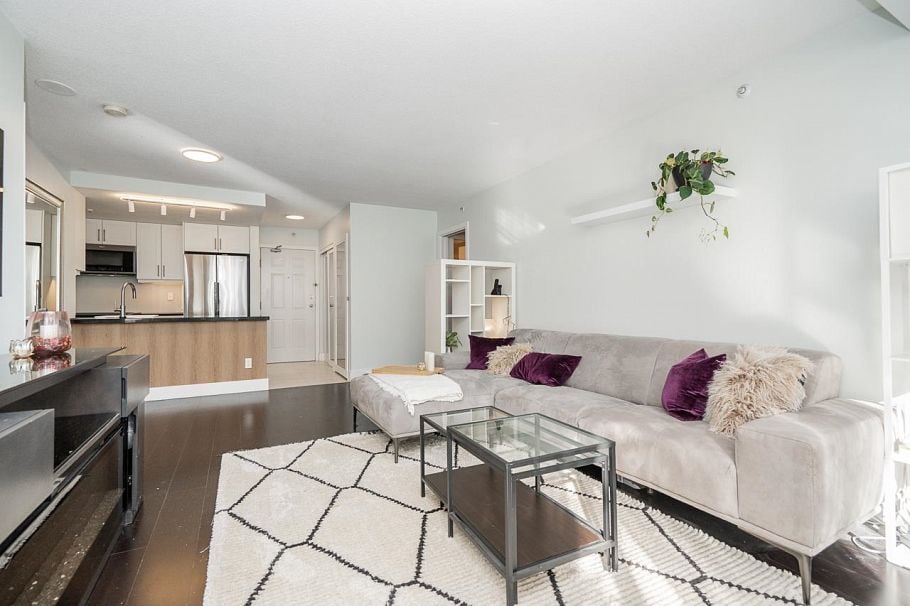 403 811 Helmcken Street Vancouver, BC - 14