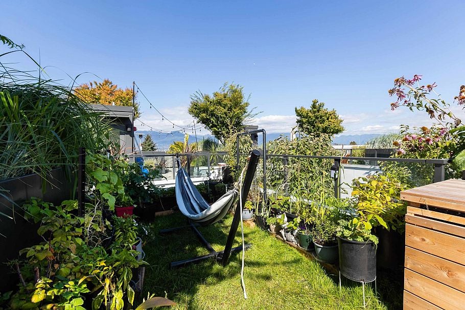 411 2520 Guelph Street Vancouver, BC - 28